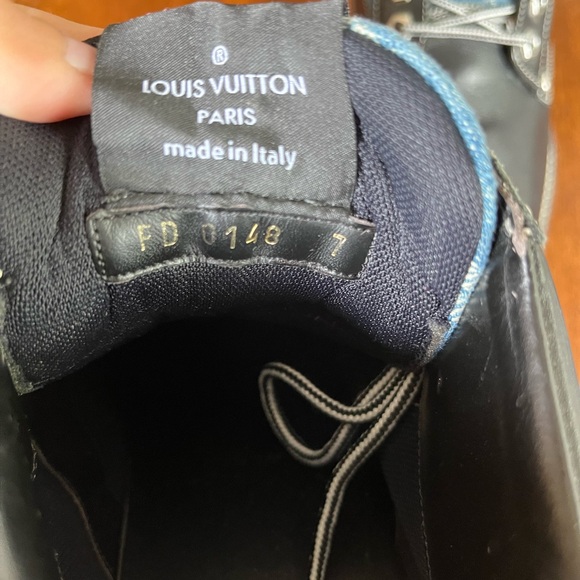 Men’s Louis Vuitton boots - Picture 7 of 9
